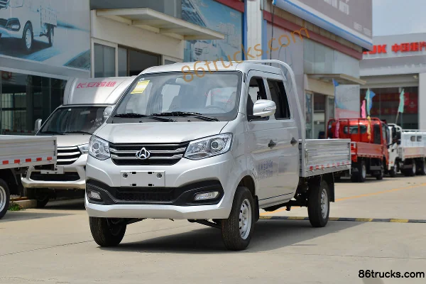 Changan Kuayue King X1 Standard 1.6L CNG 105hp 4X2(6 wheels) 2.55m double-row flatbed light truck (China VI)(single rear wheel) Exterior (3)