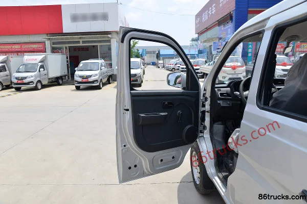 Changan Kuayue King X1 Standard 1.6L CNG 105hp 4X2(6 wheels) 2.55m double-row flatbed light truck (China VI)(single rear wheel) Cab (1) | 86