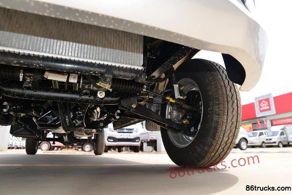 Changan Kuayue King X1 Standard 1.6L CNG 105hp 4X2(6 wheels) 2.55m double-row flatbed light truck (China VI)(single rear wheel) Chassis (3)