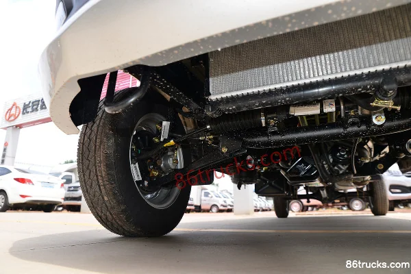 Changan Kuayue King X1 Standard 1.6L CNG 105hp 4X2(6 wheels) 2.55m double-row flatbed light truck (China VI)(single rear wheel) Chassis (2)