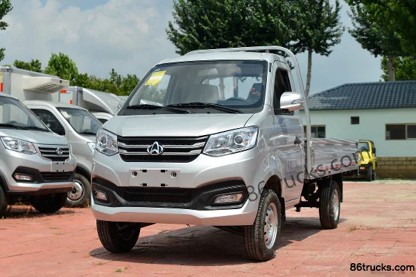 Changan Kuayue Wang X1 standard 1.3L 91 ch 4X2(6 roues) essence 3.05m camion plateau simple cabine (roue arrière simple) (China VI) Extérieu