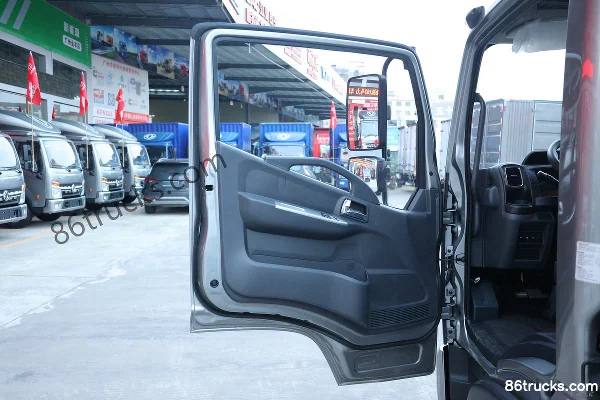 Dongfeng Captain Nebula K6-L Comfort Edition 163hp 4X2(6 wheels) 4.17m Single Row Van Light Truck (China VI)(Wide Track) Cab (1) | 86Trucks