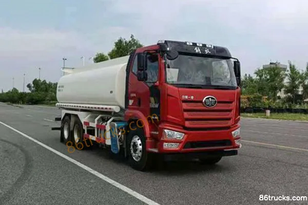FAW Jiefang J6L 280hp 6X4(10 wheels) Liquid Transport Truck (Flat Roof) Exterior