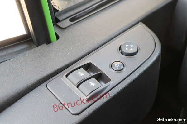 SAIC Hongyan Genlyon C6 Heavy-Duty 480 hp 8X4(12 wheels) 7.8m Dump Truck (China VI) Cab (2) | 86Trucks