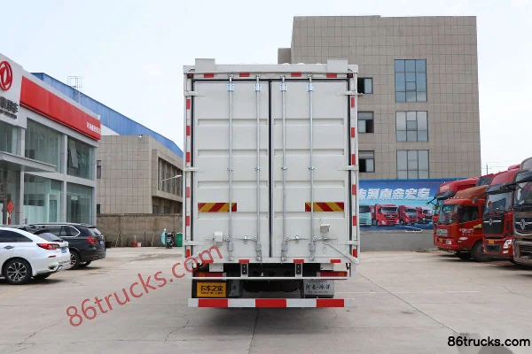 Dongfeng Commercial Vehicle Tianjin KR Comfort Edition 220 hp 4X2(6 wheels) 6.8m Wing Opening Van Cargo Truck (High Roof Triple Sleeper) Bod