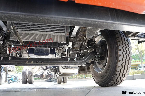 Sinotruk HOWO G5X medium truck 2019 model 210hp 4X2(6 wheels) 6.75m half-panel stake cargo truck Chassis (3) | 86Trucks