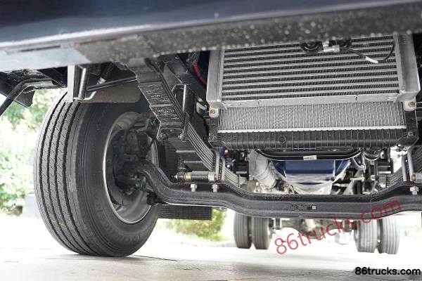 Sinotruk HOWO Tongshuai 170hp 4X2(6 wheels) 5.75m Row Half Flatbed Cargo Truck Chassis (3) | 86Trucks