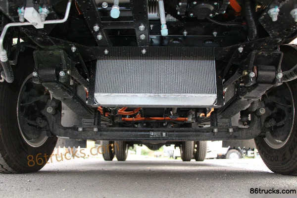 Yuchai New Energy Yutu 4X2(6 wheels) 3.5m Pure Electric Dump Truck 106.95kWh Chassis (1) | 86Trucks
