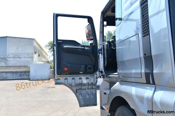 Sinotruk Sitrak G7S camion lourd 610 ch 6X4(10 roues) AMT tracteur routier (China VI) Cabine (1) | 86Trucks