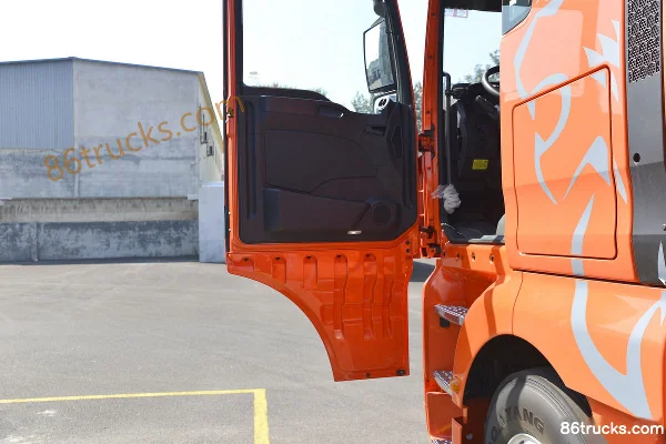 Sinotruk Sitrak G7 Heavy Truck 550 hp 6X4(10 wheels) Tractor Truck (China VI) Cab (1) | 86Trucks