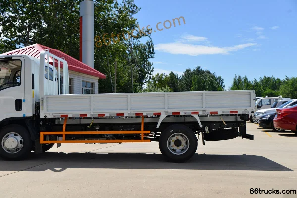 Jiangxi Isuzu Yifang EC7 Flagship Edition 116hp 4X2(6 wheels) 4.2m single-row flatbed light truck (hydraulic brake)(China VI) Body (3) | 86T