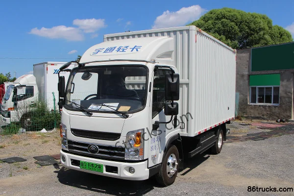 Yutong Medium Body 4.2m single-row pure electric van light truck 90.236kWh 4X2(6 wheels) Exterior (3) | 86Trucks