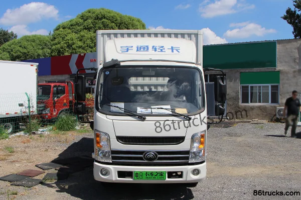 Yutong Medium Body 4.2m single-row pure electric van light truck 90.236kWh 4X2(6 wheels) Exterior (2) | 86Trucks