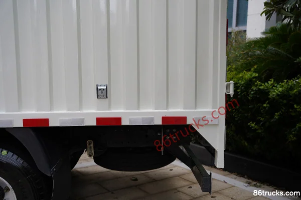Sinotruk HOWO Zhuimeng 140 hp 4X2(6 wheels) 4.15m Single Row Van Light Truck (Fast Gear 6-speed)(China VI) Body (2) | 86Trucks