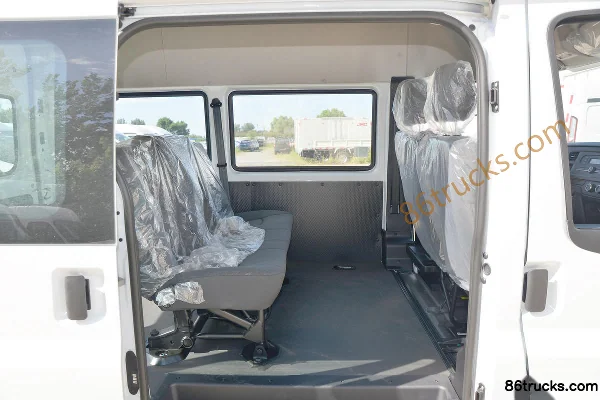 JMC Fushun 2023 Commercial Transport 146hp 6-Seat Short Wheelbase 2.0T Diesel Mid-High Roof Multi-Purpose Passenger Vehicle (China VI) Cargo