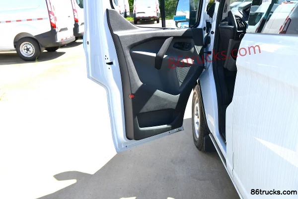 JMC New Transit 122hp 5-Seat 2.0T Diesel Low Roof Multi-Purpose Passenger Vehicle (China VI) Cab (2) | 86Trucks
