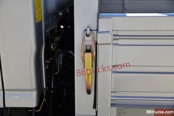 Foton Times Linghang G5 158 hp 4X2(6 wheels) 4.17m Single-row Flatbed Light Truck (China VI) Body (3) | 86Trucks