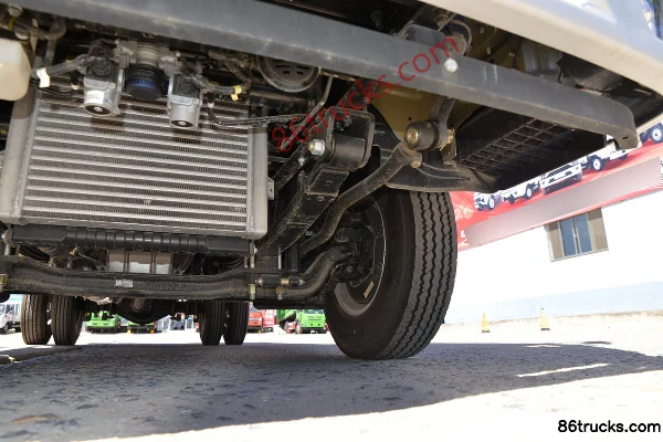 Foton Times Leader 5 Blue Bull King 150hp 4X2(6 wheels) 4.18m Single Row Stake Light Truck Chassis (3) | 86Trucks