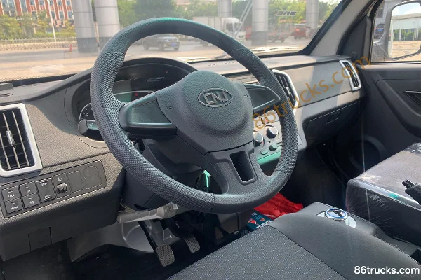 NanJun Ruishuai F Series Deluxe Edition 3.5T 3.6m single-row pure electric flatbed micro truck 55.7kWh 4X2(6 wheels) Interior (3) | 86Trucks