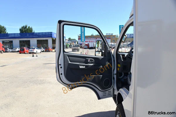 Feidi DX Lexiang 1.9L 102 hp 4X2(6 wheels) 3.6m single-row van mini truck Cab (1) | 86Trucks