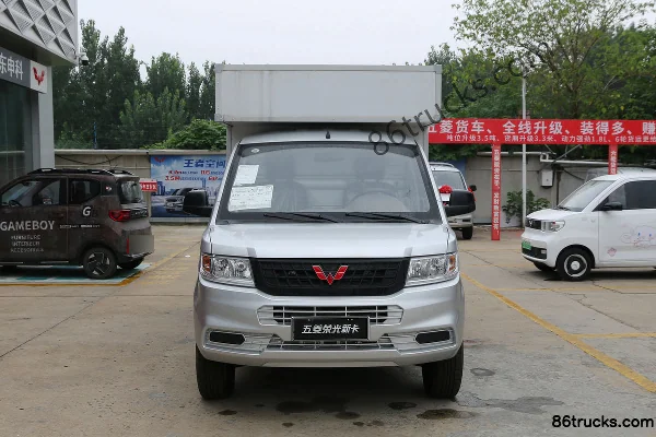 Wuling Rongguang New Card 2L Gasoline 136hp 4X2(6 wheels) 5-speed 2.31m Double Row Van Mini Truck Exterior (2) | 86Trucks