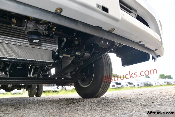 JMC Kaiyun+ Wide Body 129 hp 4X2(6 wheels) 4.2m Single Row Van Light Truck (China VI) Chassis (3) | 86Trucks