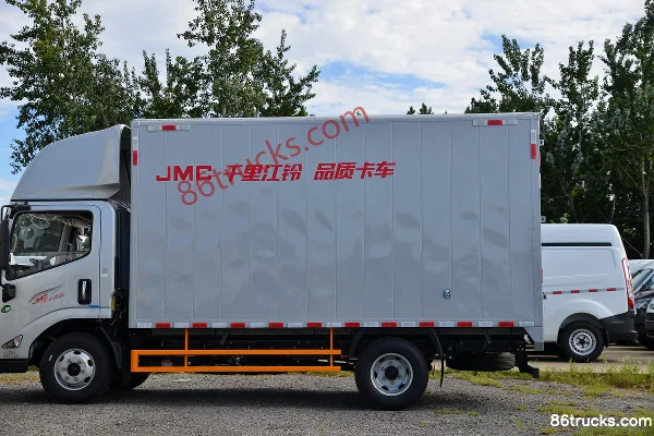 JMC Kaiyun+ Wide Body 129 hp 4X2(6 wheels) 4.2m Single Row Van Light Truck (China VI) (2) | 86Trucks