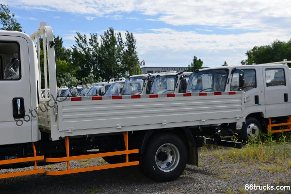 JMC Kaiyun+ Wide Body 146hp 4X2(6 wheels) 3.2m Double Row Flatbed Light Truck (China VI) (1) | 86Trucks