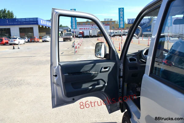 Heibao Auto Express Leopard 1.6L 122 hp 4X2(6 wheels) Gasoline 3.1m double-row flatbed micro truck (China VI) Cab (1) | 86Trucks