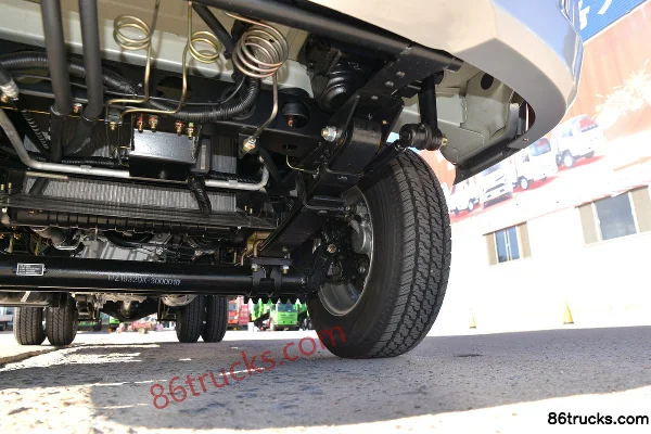 Heibao Auto Express Leopard 1.6L 122 hp 4X2(6 wheels) Gasoline 3.1m double-row flatbed micro truck (China VI) Chassis (3) | 86Trucks
