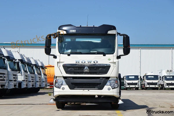 Sinotruk HOWO TX 290 ch 6X4(10 roues) camion citerne d'arrosage LNG (marque Luye) Extérieur (2) | 86Trucks