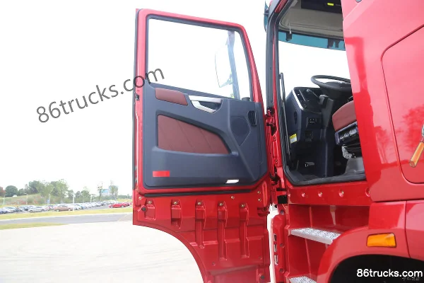 SANY Truck Jiangshan New Hero Super Strong Edition 560hp 6X4(10 wheels) Tractor Truck (China VI) Cab (1) | 86Trucks
