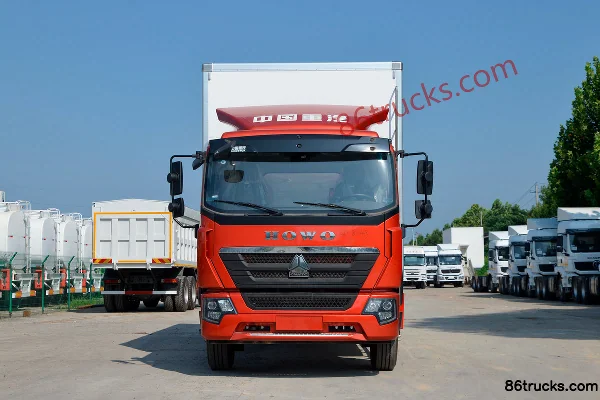 Sinotruk HOWO G5X 220 hp 4X2(6 wheels) Sleeper cab refrigerated truck (Lvye brand) Exterior (2) | 86Trucks
