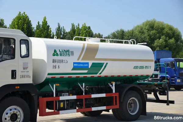 Sinotruk HOWO G5X 220 hp 4X2(6 wheels) Water Sprinkler Truck (Lvye Brand) Body (1) | 86Trucks