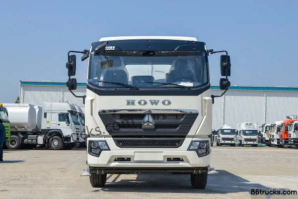 Sinotruk HOWO G5X 220 hp 4X2(6 wheels) Water Sprinkler Truck (Luye Brand)(Capacity 10.67) Exterior (2) | 86Trucks