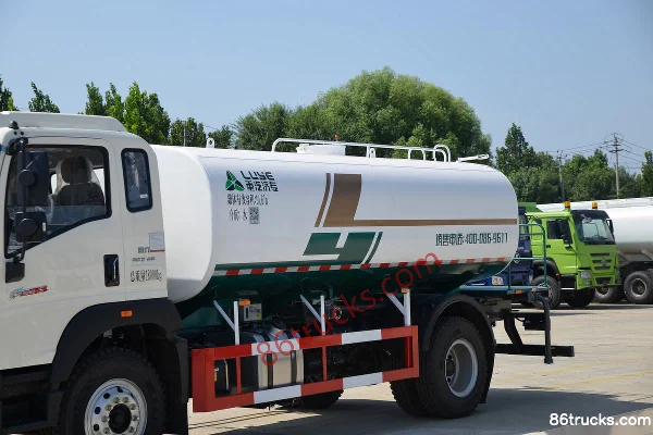Sinotruk HOWO G5X 220 hp 4X2(6 wheels) Water Sprinkler Truck (Luye Brand)(Capacity 10.67) Body (1) | 86Trucks