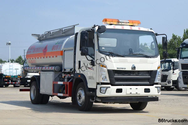 Sinotruk Jinan Sinotruk (Lvye Brand) Jinan Sinotruk (Lvye Brand) fuel tanker truck