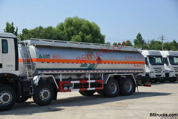 Sinotruk HOWO TX7 350hp 8X4(12 wheels) flammable liquid tanker (Lvye brand) Body (1) | 86Trucks