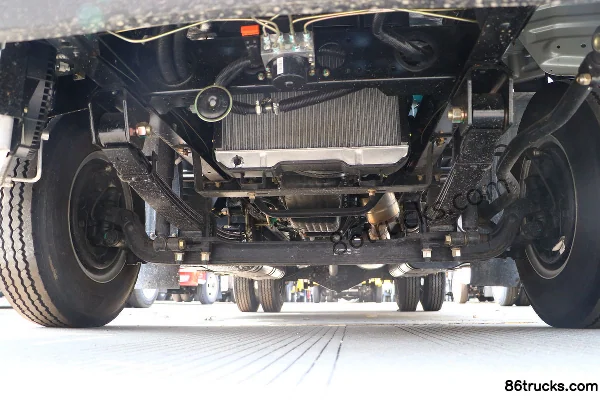 Kama Kaijie M3 2.5L CNG 138 hp 4X2(6 wheels) 5-Speed 4.16m Single-Row Flatbed Light Truck Chassis (1) | 86Trucks