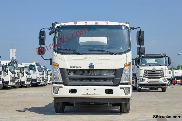 Sinotruk HOWO Hanjiang 160hp 4X2(6 wheels) Vacuum Truck (Lvye Brand) Exterior (2) | 86Trucks