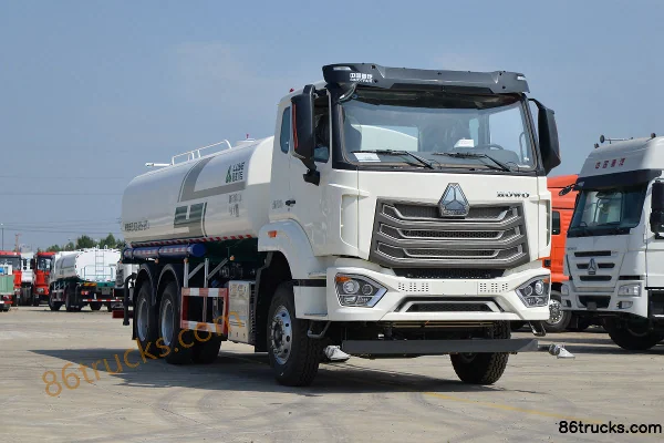 Sinotruk HOWO N5G 310hp 6X4(10 wheels) Water Sprinkler Truck (Lvye Brand) Exterior