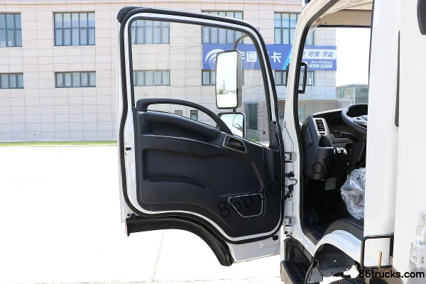 Yutong Wide Body 4.18m Single Row Electric Stake Light Truck 90.236kWh 4X2(6 wheels) Interior (1) | 86Trucks