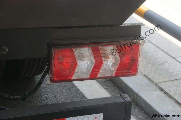 JAC Weiling K5 150hp 4X2(6 wheels) 4.015m Single Row Refrigerated Truck (China VI) Body (3) | 86Trucks