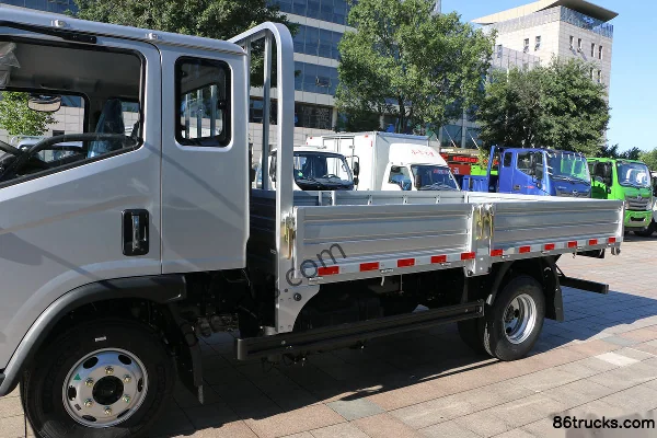 Foton Shidai Linghang M6 160 ch 4X2(6 roues) 3,82 m camion léger à ridelles, cabine demi-avancée (China VI) Carrosserie (1) | 86Trucks