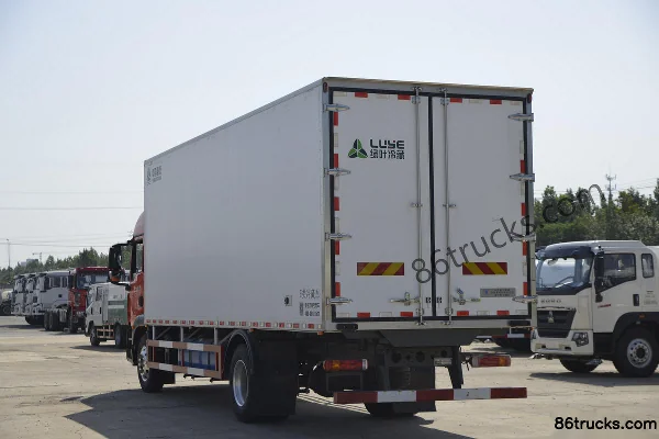 Sinotruk Sitrak G5 250hp 4X2(6 wheels) Refrigerated Truck (Luye Brand) Body (2) | 86Trucks