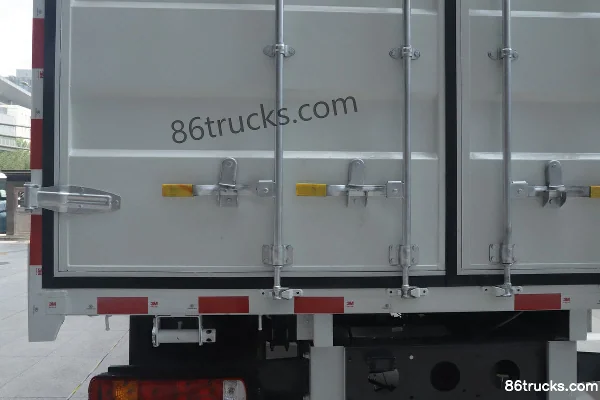 Sinotruk Sitrak G5S Luxury Edition 270hp 4X2(6 wheels) 6.8m AMT Automatic Cage Cargo Truck Body (3) | 86Trucks