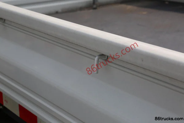 Kama Ruihang X1 2.0L 122hp 4X2(6 wheels) CNG Dual Fuel 3.95m Single Row Flatbed Light Truck (China VI) Body (3) | 86Trucks