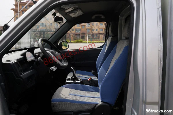 Guoji Daxiang G40-L 2.7T 3.1 m cabine simple camion plateau électrique pur 41.86 kWh 4X2(6 roues) Intérieur (3) | 86Trucks