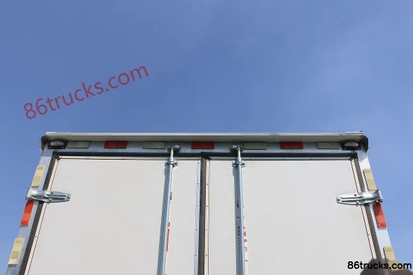 Feidi W5 156 hp 4X2(6 wheels) 4.18m Single Row Van Light Truck (China VI) Body (2) | 86Trucks