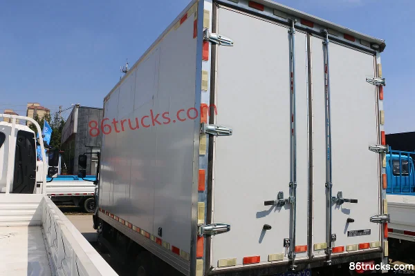Feidi W5 156 hp 4X2(6 wheels) 4.18m Single Row Van Light Truck (China VI) Body (1) | 86Trucks